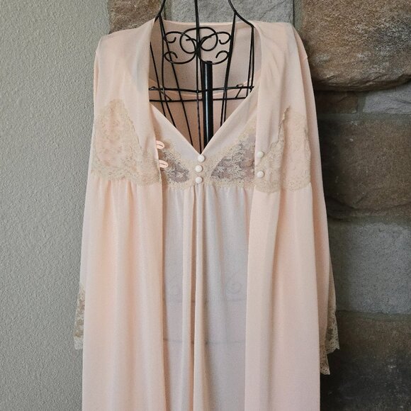 Vintage Designer Collection by Formfit Rogers Babydoll Peignoir Set - Picture 2 of 16